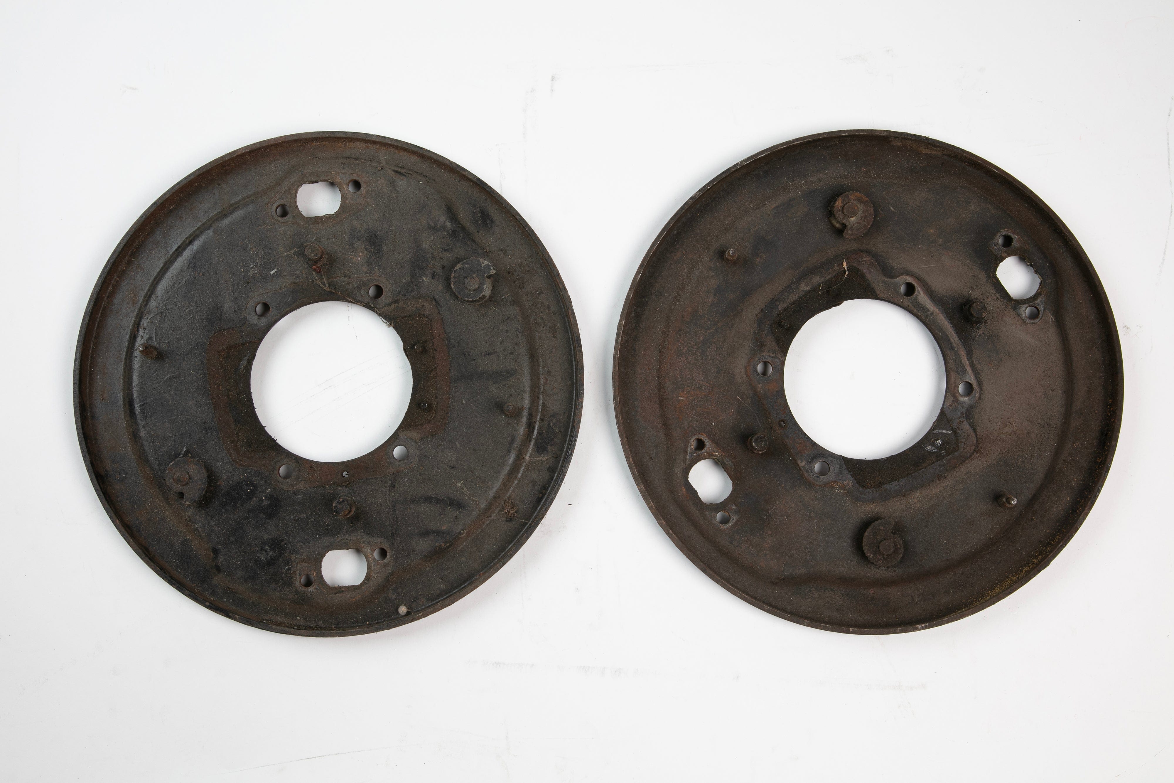 Aston Martin DB2/4 Brake Drums and Back Plates (used) #0364